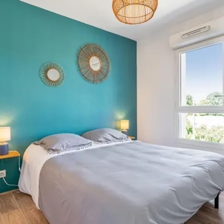 Cosy 40m With Terrace In Vannes