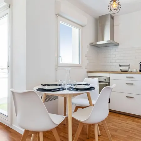 Cosy 40m With Terrace In Daire *