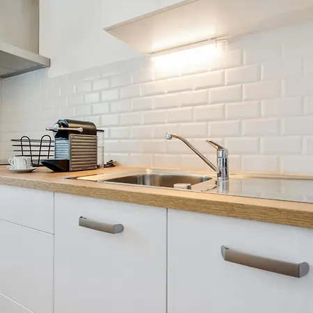 Cosy 40m With Terrace In Vannes